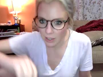 Holly_Bourbon Chaturbate stream image from March 15, 2025