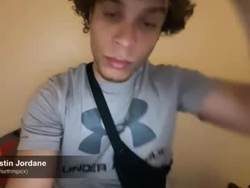 Yungxxhung Chaturbate stream image from March 15, 2025