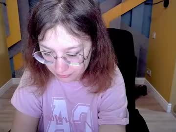 Angelinalow Chaturbate stream image from March 15, 2025