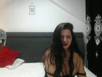Hellens34 Chaturbate stream image from March 15, 2025