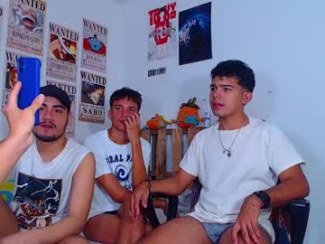 Hotsexylatinfours Chaturbate stream image from March 15, 2025