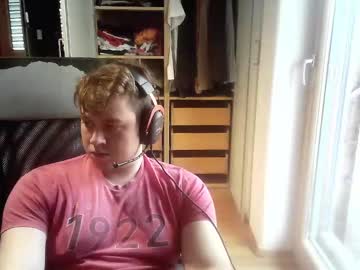 Iloveyoutoo2000 Chaturbate stream image from March 15, 2025