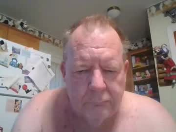 Newwolfsuit Chaturbate stream image from March 15, 2025