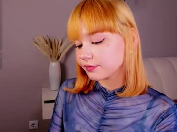 Beees_Knees Chaturbate stream image from March 15, 2025