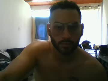 Qle0 Chaturbate stream image from March 15, 2025