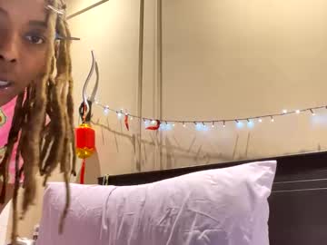 Chocolatecakequeen Chaturbate stream image from March 15, 2025