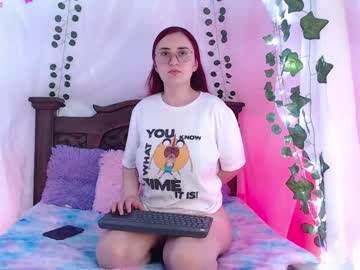 Mollylewis18 Chaturbate stream image from March 16, 2025