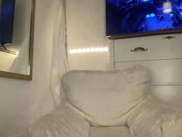 Emilypotterred Chaturbate stream image from March 16, 2025