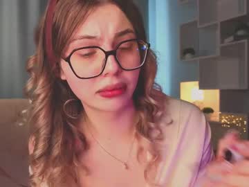 Softlyloved Chaturbate stream image from March 16, 2025