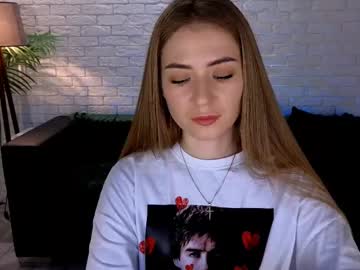Adelyna_Bird Chaturbate stream image from March 16, 2025