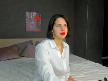 Eveline_Scrudge Chaturbate stream image from March 16, 2025
