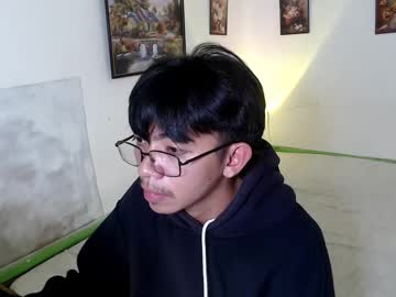 Allionee Chaturbate stream image from March 16, 2025