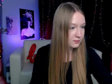 Playful_Sophie Chaturbate stream image from March 16, 2025