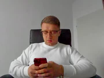 Findomguyxxx Chaturbate stream image from March 16, 2025