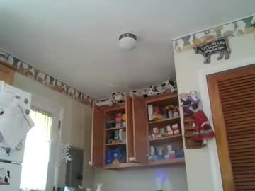 Newwolfsuit Chaturbate stream image from March 16, 2025