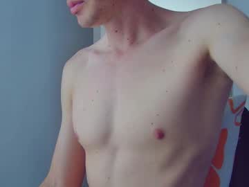 Royyourtoy Chaturbate stream image from March 16, 2025