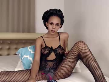 Lunaluxe01 Chaturbate stream image from March 16, 2025