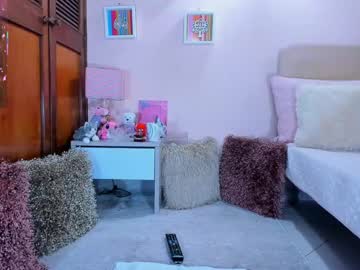 Abrilrussell_ Chaturbate stream image from March 16, 2025