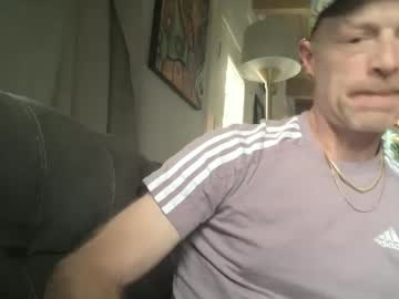 Greggrr Chaturbate stream image from March 16, 2025