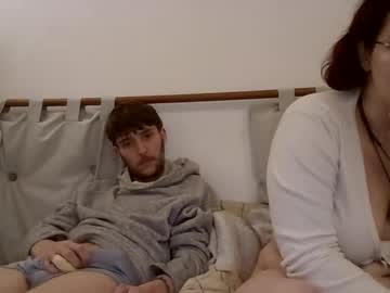 Lunamickeal Chaturbate stream image from March 16, 2025