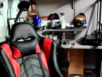 Rubmeout Chaturbate stream image from March 17, 2025