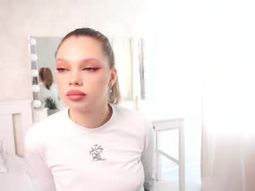 Bright_Butterfly Chaturbate stream image from March 17, 2025