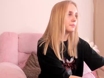 Vixen_Hope Chaturbate stream image from March 17, 2025