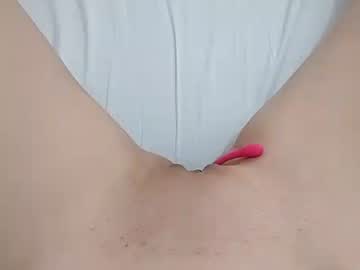 Ahsexi Chaturbate stream image from March 17, 2025