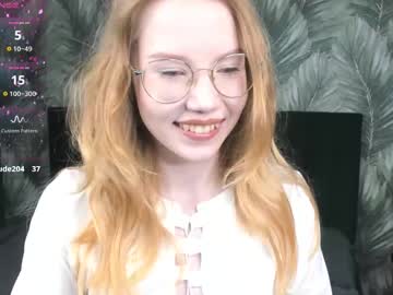 Esme_Runn Chaturbate stream image from March 17, 2025