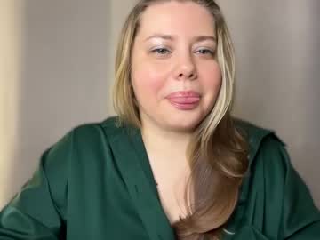 Highvoltage__ Chaturbate stream image from March 17, 2025