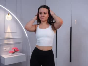 Synnebuff Chaturbate stream image from March 17, 2025
