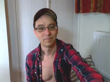 Maxdavies Chaturbate stream image from March 17, 2025