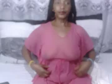 Nikkyjiggles Chaturbate stream image from March 17, 2025