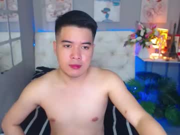 Keltcumx Chaturbate stream image from March 17, 2025