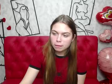 Larapika Chaturbate stream image from March 17, 2025