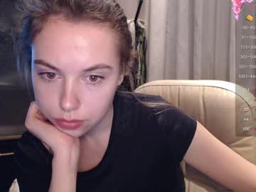 Silmyy Chaturbate stream image from March 17, 2025