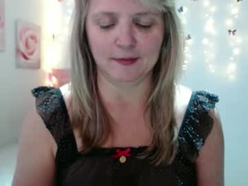 Tifanycoopers Chaturbate stream image from March 17, 2025