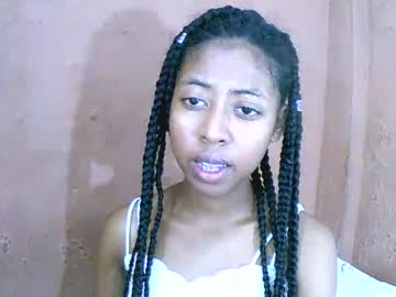 Joliekah27 Chaturbate stream image from March 17, 2025