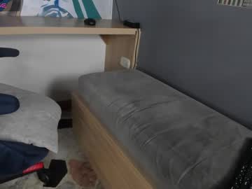 Jeffry_Wolves Chaturbate stream image from March 17, 2025