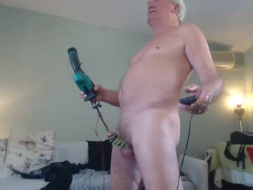Mycoolhvor Chaturbate stream image from March 17, 2025