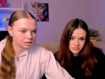 Roxy_4youu Chaturbate stream image from March 17, 2025