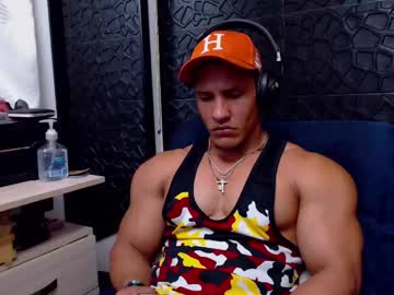 Viktorherrera Chaturbate stream image from March 17, 2025