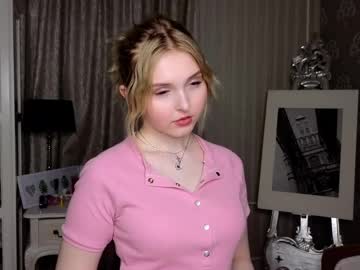 Buzzzzlight Chaturbate stream image from March 17, 2025