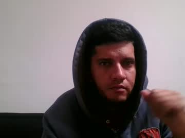 Clickeame Chaturbate stream image from March 17, 2025
