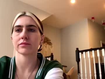 Mollificent Chaturbate stream image from March 17, 2025