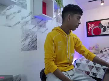 Andressdean Chaturbate stream image from March 17, 2025