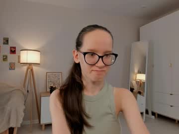 Lynettebails stream image from March 17, 2025