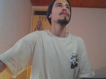 Robinvan3x Chaturbate stream image from March 17, 2025