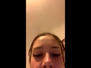 Scarlettxshh Chaturbate stream image from March 17, 2025