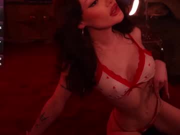 Dottiesnow Chaturbate stream image from March 17, 2025